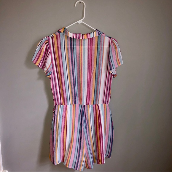 NEVER WORN adorable romper - Picture 2 of 4